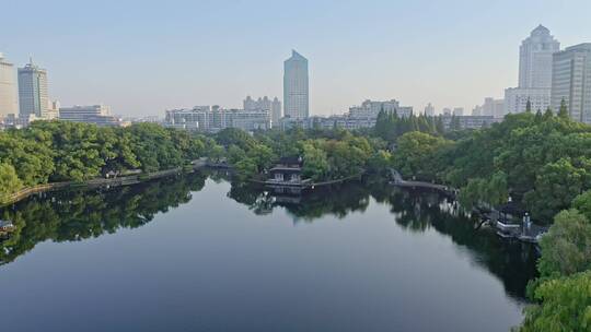 宁波月湖公园望湖阁中式建筑亭台楼阁