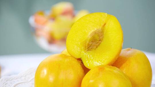 黄皮油桃