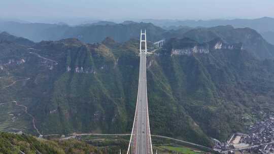 航拍湖南湘西矮寨大桥横跨于群山之间