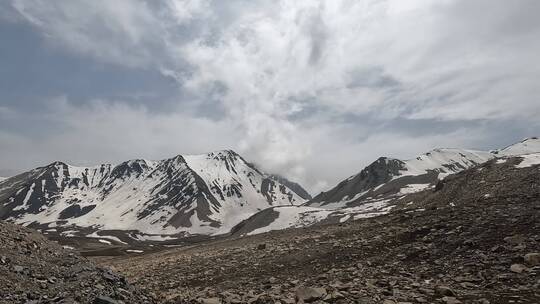 新疆雪山静景空镜素材