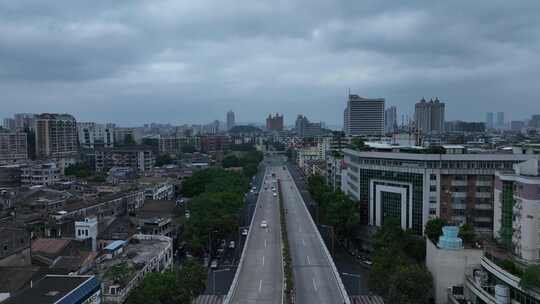 江门航拍蓬江大桥阴天城市建筑风光