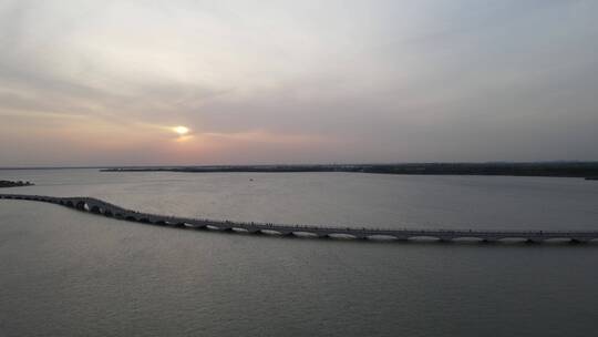 上海淀山湖彩虹桥4K航拍原素材视频素材模板下载