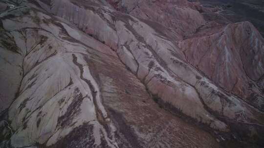 B新疆准噶尔盆地大漠戈壁山峦6视频素材模板下载