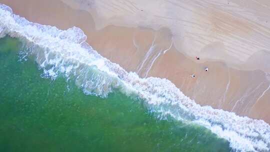 海浪沙滩海浪拍打沙滩航拍素材