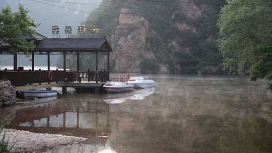 北京黄花城水长城平流雾视频视频素材模板下载