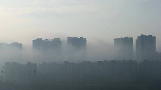 城市雾霭、成都窗外、浓雾环绕视频素材模板下载
