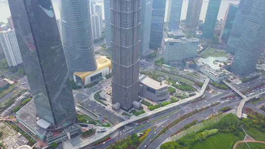 中国上海市中心天际线的鸟瞰图。城市金融区