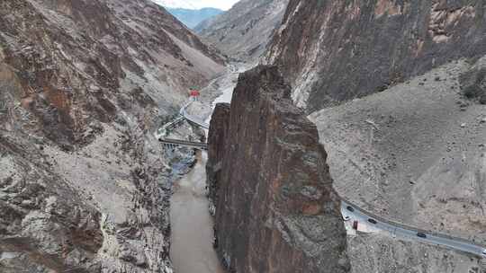 西藏八宿318国道怒江大峡谷航拍自然风光