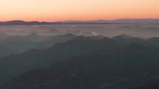 山西陕西黄土高原黄河两岸晨曦云海风光