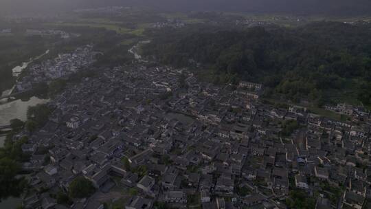 黄昏日落时分的宏村景区