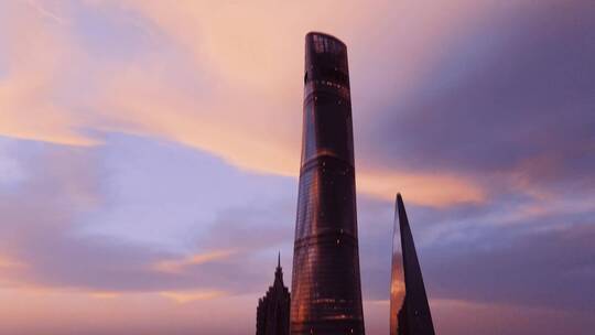 上海中心大厦傍晚风光