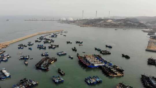 航拍福建漳州龙海岛美避风坞回港避风的渔船视频素材模板下载