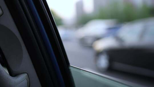行驶的小轿车窗外城市视角‘视频素材模板下载
