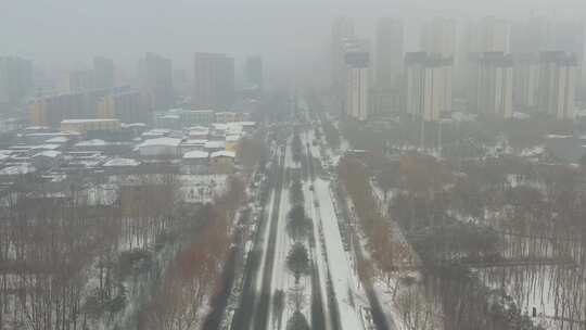 航拍雪景公路