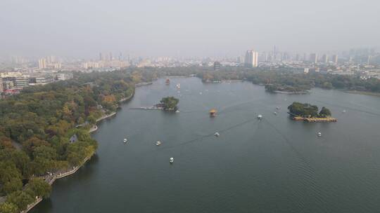 航拍济南大明湖5A景区