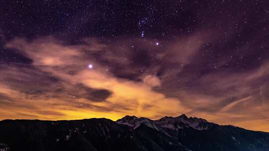 夜幕下的星空