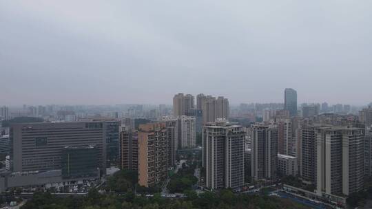 雨后的城市