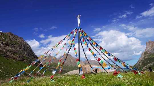 西藏佛教文化民俗传统祈福经幡