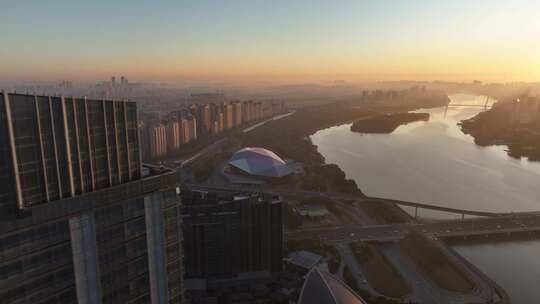 4K大气航拍沈阳夕阳车流城市空镜头