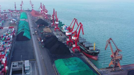港口作业航拍