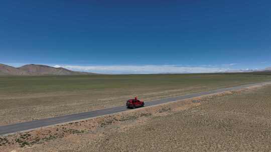 西藏阿里札达无人区越野坦克跟车航拍