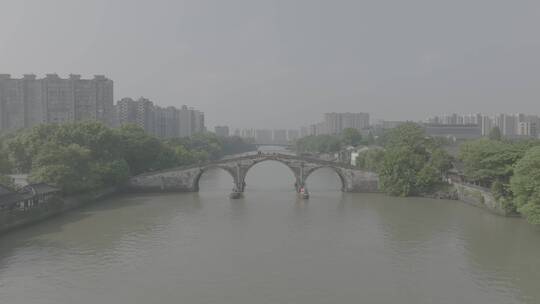 【4K60P/D-log】晴朗清晨水平飞跃拱宸桥