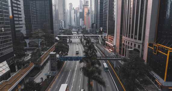 香港红外线天线旁的高速公路