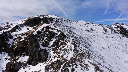 攀登雪山团队励志登山