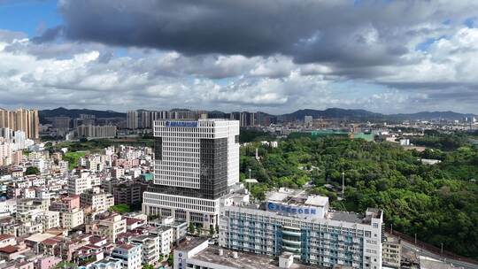 深圳市龙华区中心医院