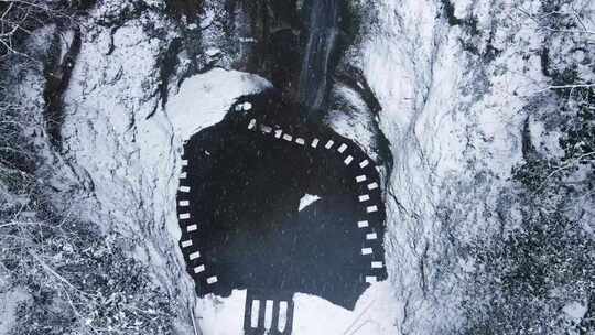 冬天雪山雪景空景
