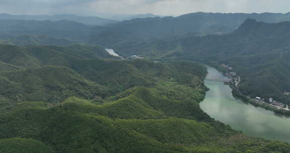 绿水青山就是金山银山