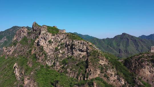 北京密云古北口卧虎山长城夏季风光城楼展示