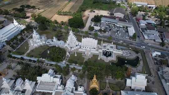 泰国清莱白庙或荣坤寺鸟瞰图