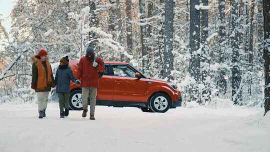 汽车，雪，步行，冬季徒步旅行