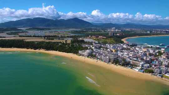 航拍三亚后海皇后湾冲浪及海棠湾海岛海浪