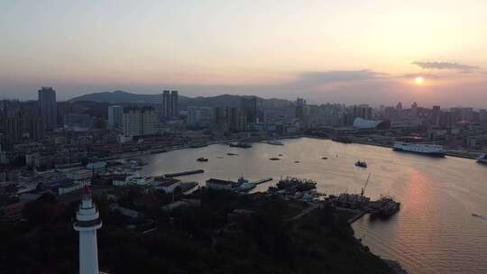 航拍山东烟台海岸线日出日落海边风景