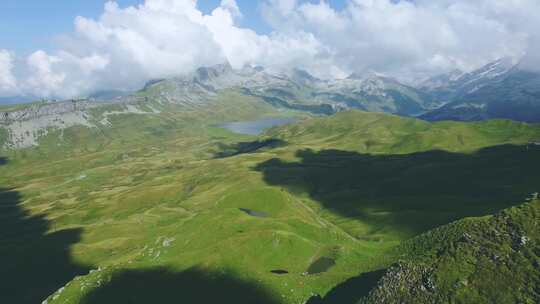 4k风景航拍瑞士夏天阿尔卑斯山风景合集