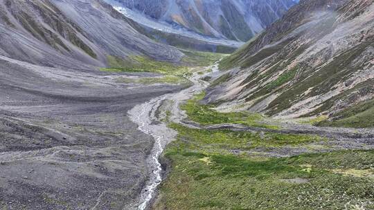 航拍四川川西高原子梅贡嘎山区高山草甸风光