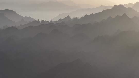 天山红石林清晨航拍