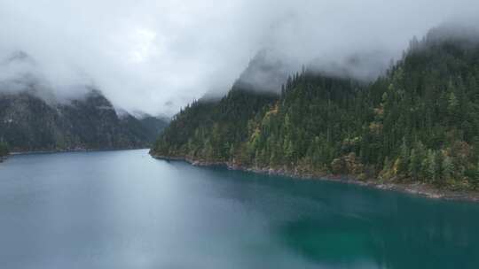 高山湖泊