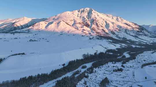 新疆冬季旅游 禾木冬天 村庄 禾木雪景