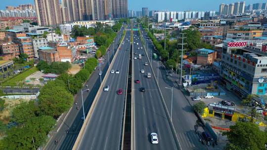 航拍城市公路交通路况