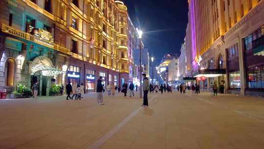 上海外滩夜晚南京路步行街夜景人流视频素材