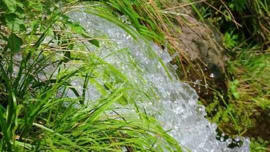 河边流水河流河水小溪山泉泉水流体液体水流