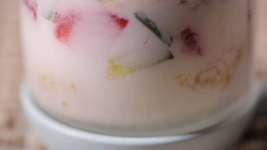 酸奶发酵乳水果捞