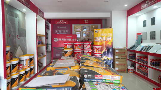 建材店内各类装修材料展示
