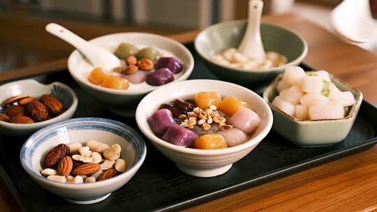 小雪冬至芋圆糖水温暖治愈美食画面