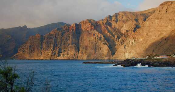 Los Gigantes，圣地亚哥港，特