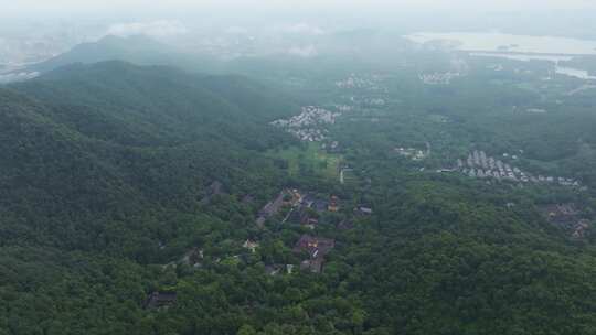 杭州西湖景区灵隐寺云雾航拍