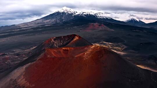 托尔巴赫的火山